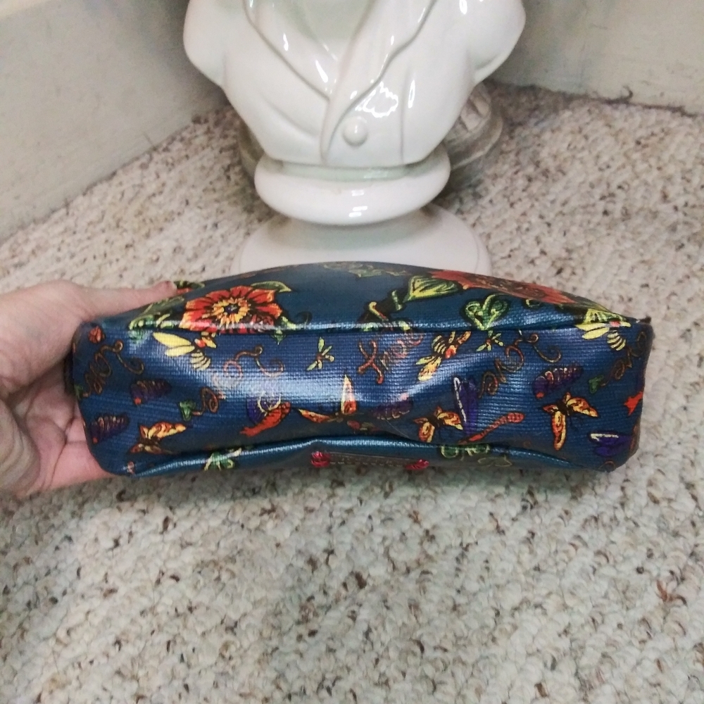 Sakroots "Love Love" Boho Multi Blue & Orange Floral, Zip Top Make-up Case - Picture 3 of 8